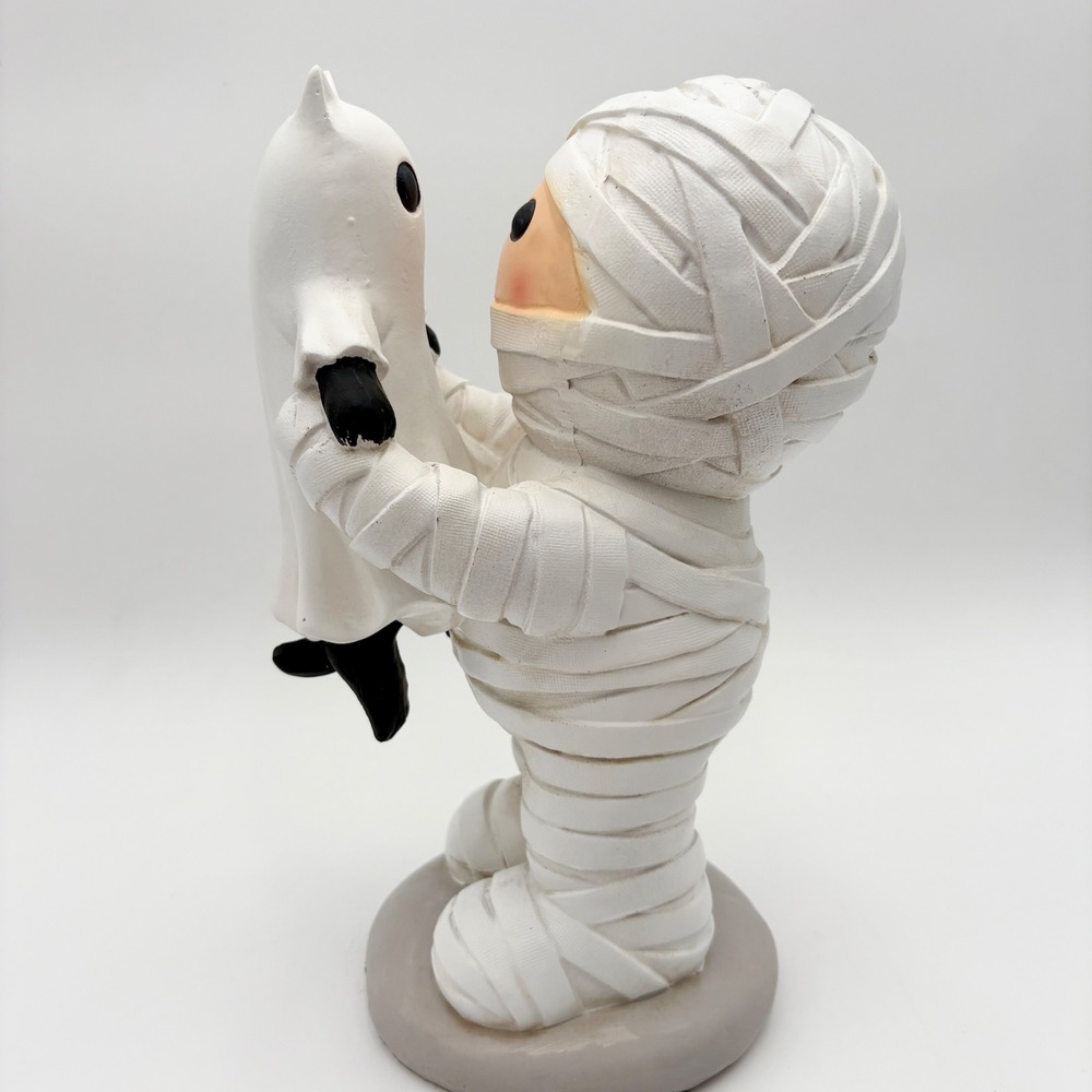 Halloween Mummy Holding Ghost Kitty Cat Figurine Spooky Season‎ Decoration